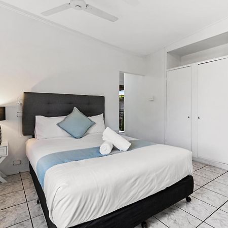 Hotel Tropiq Cairns Exterior photo