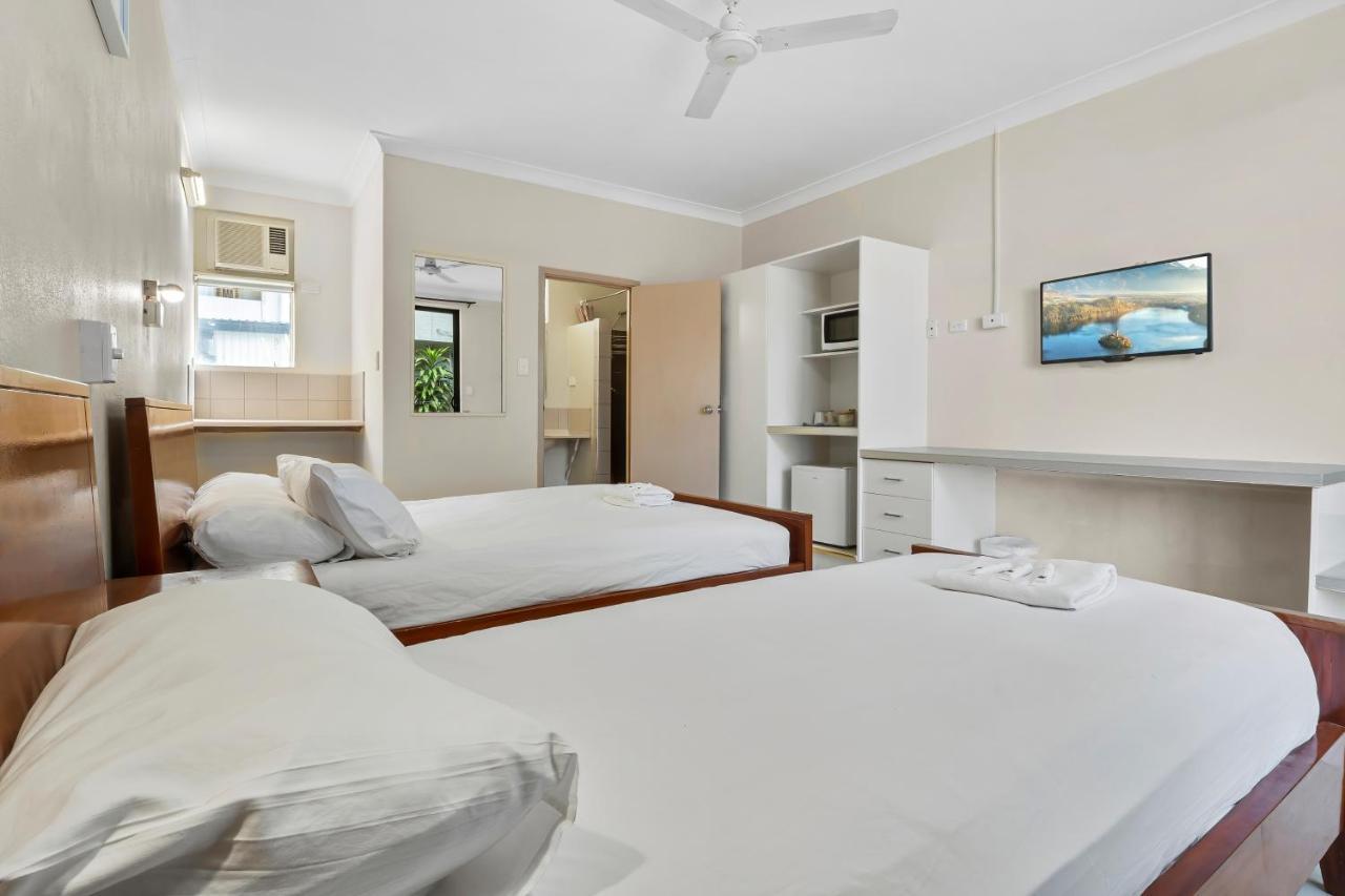 Hotel Tropiq Cairns Exterior photo