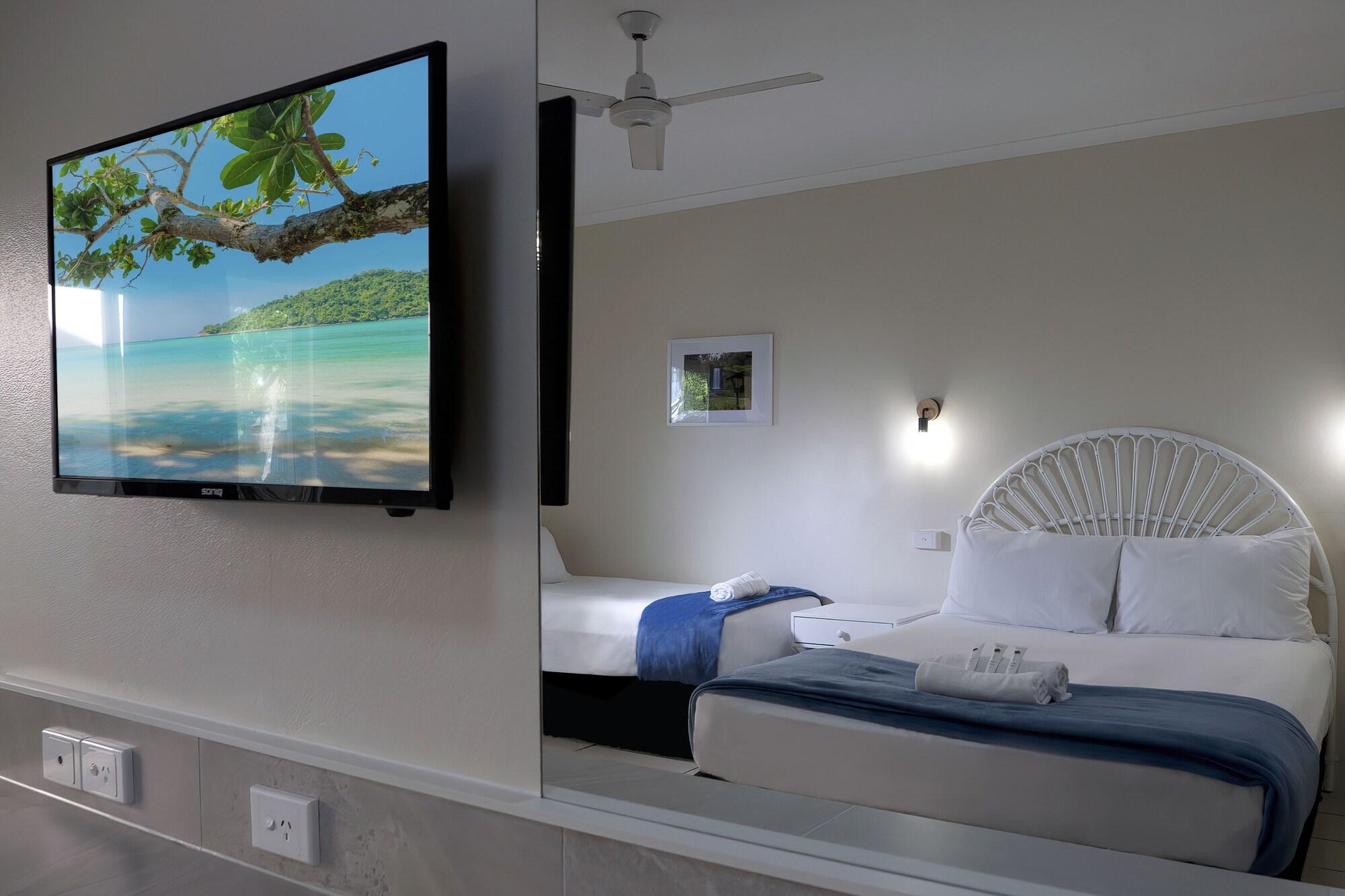 Hotel Tropiq Cairns Exterior photo