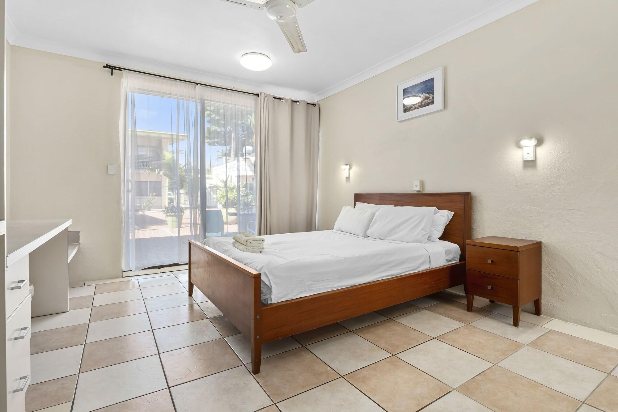Hotel Tropiq Cairns Exterior photo