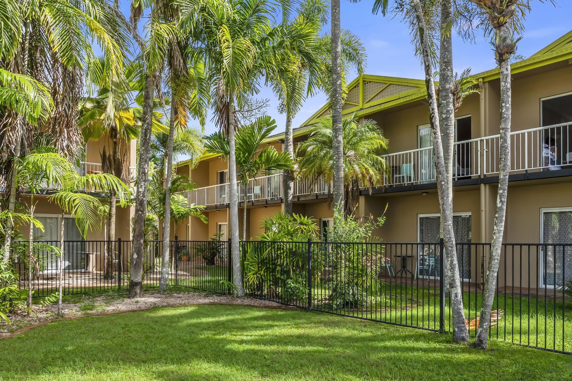 Hotel Tropiq Cairns Exterior photo