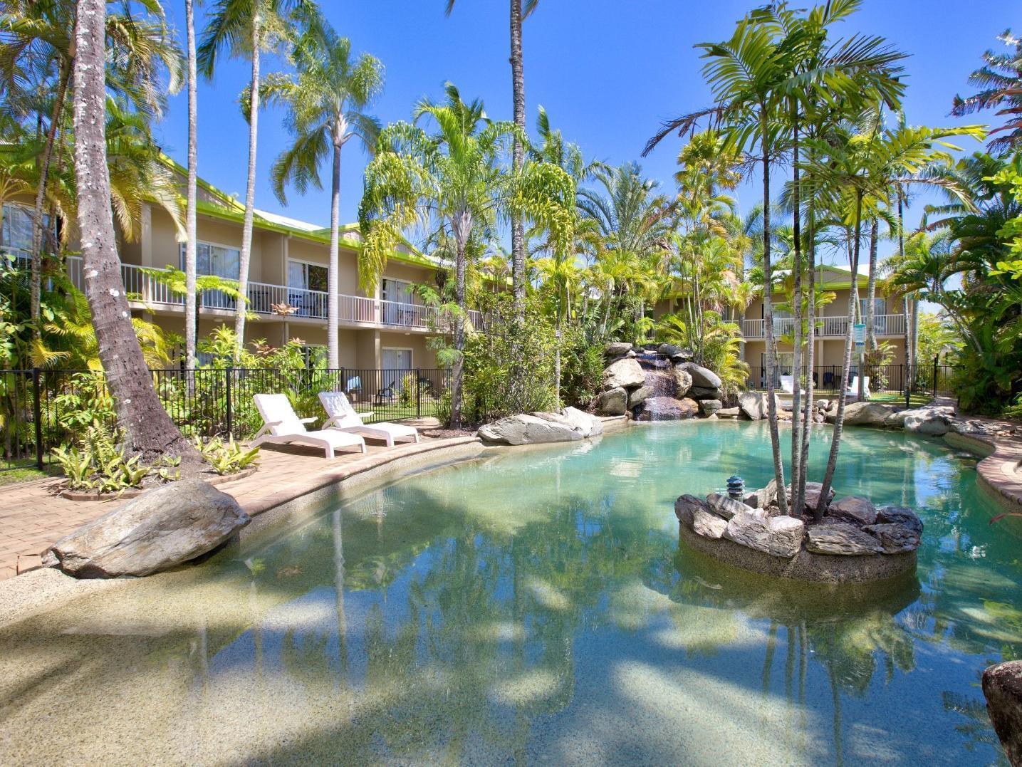 Hotel Tropiq Cairns Exterior photo