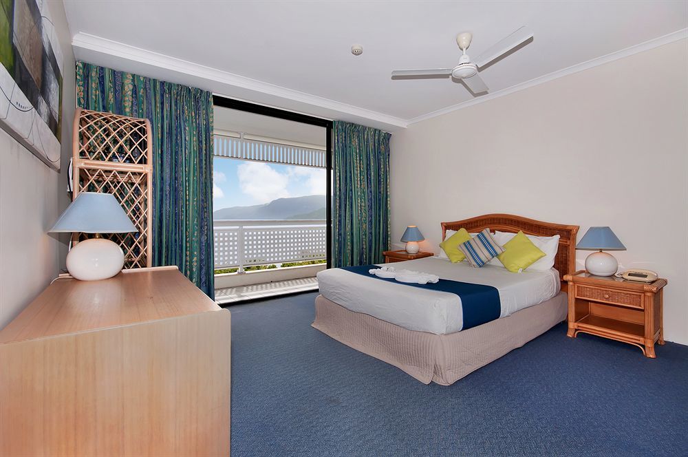 Hotel Tropiq Cairns Exterior photo