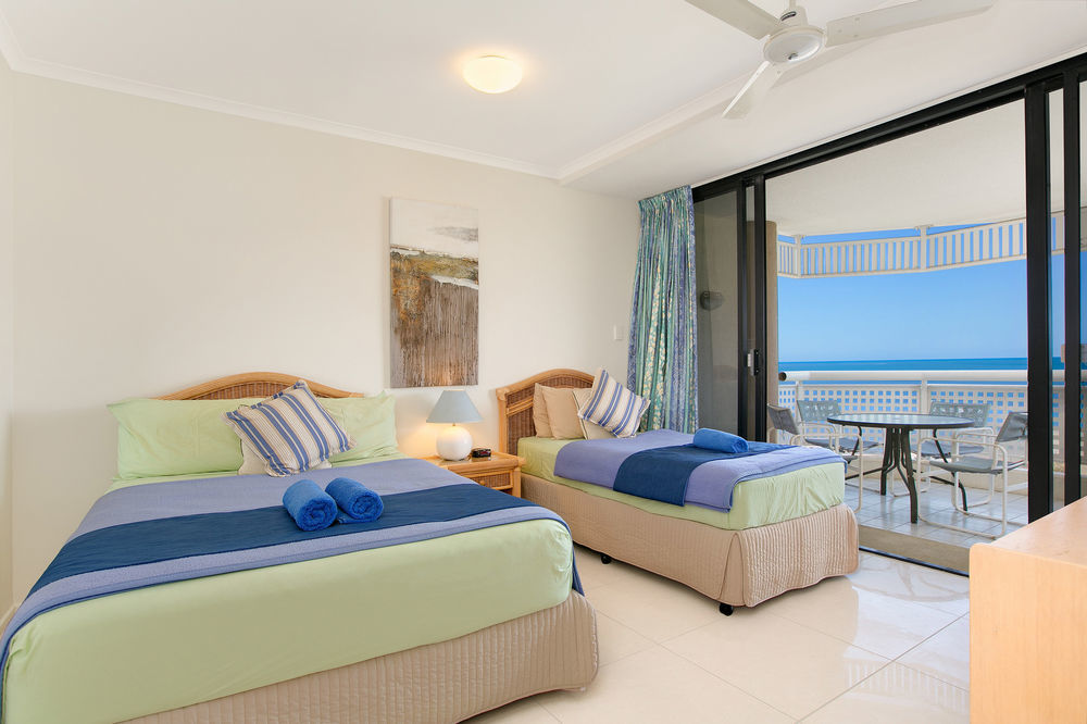 Hotel Tropiq Cairns Exterior photo