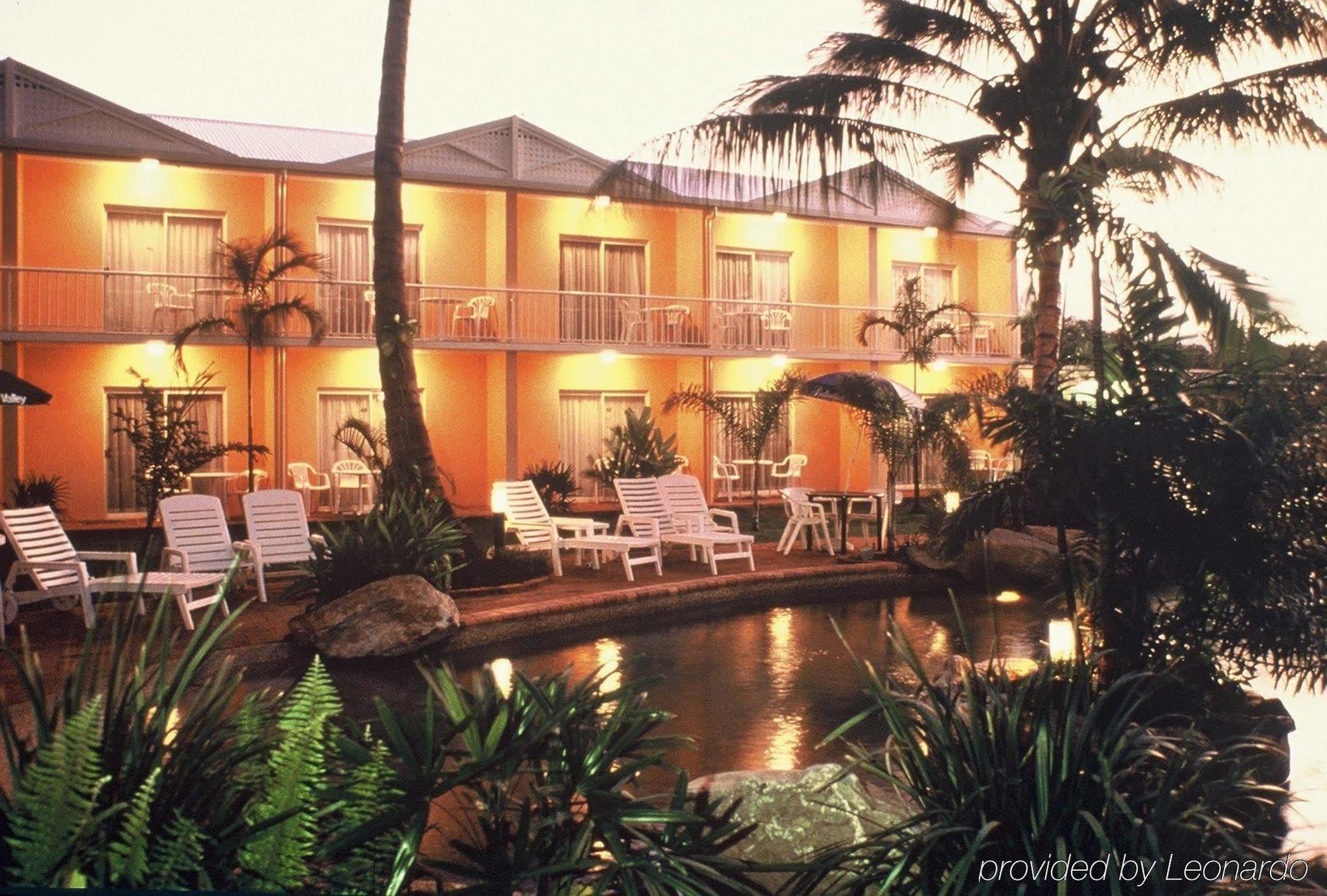 Hotel Tropiq Cairns Exterior photo