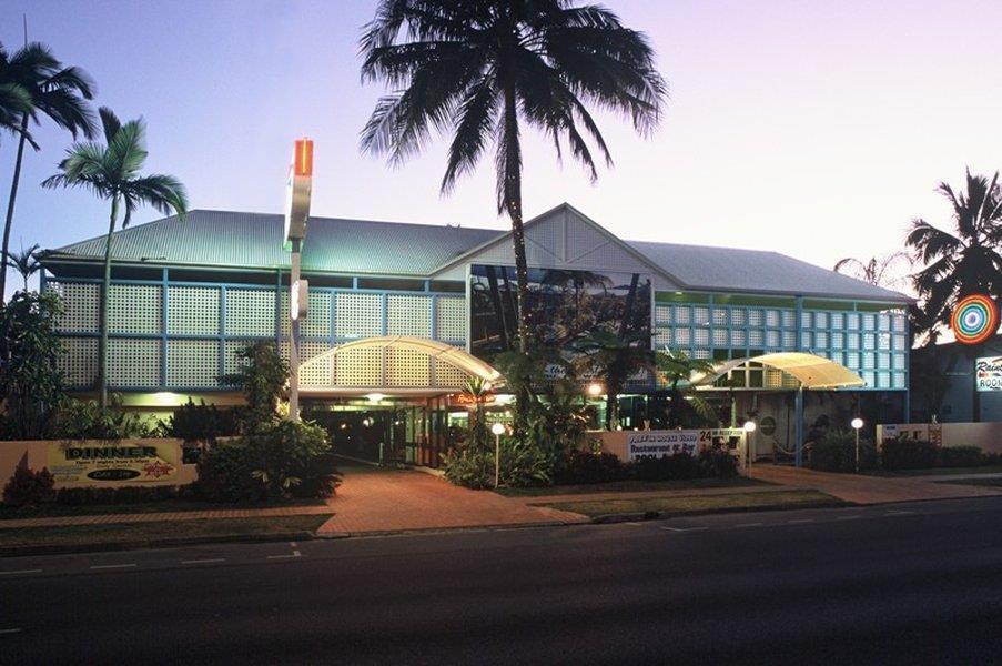 Hotel Tropiq Cairns Exterior photo