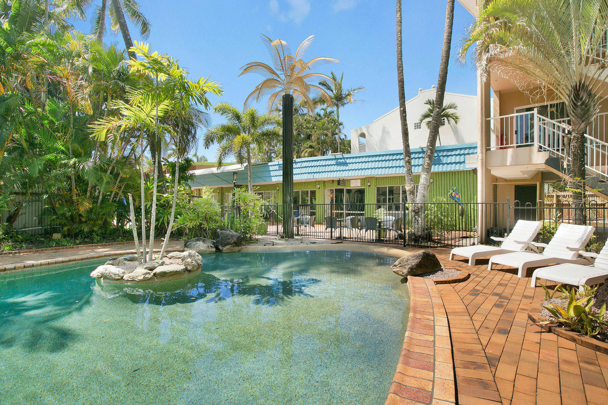 Hotel Tropiq Cairns Exterior photo